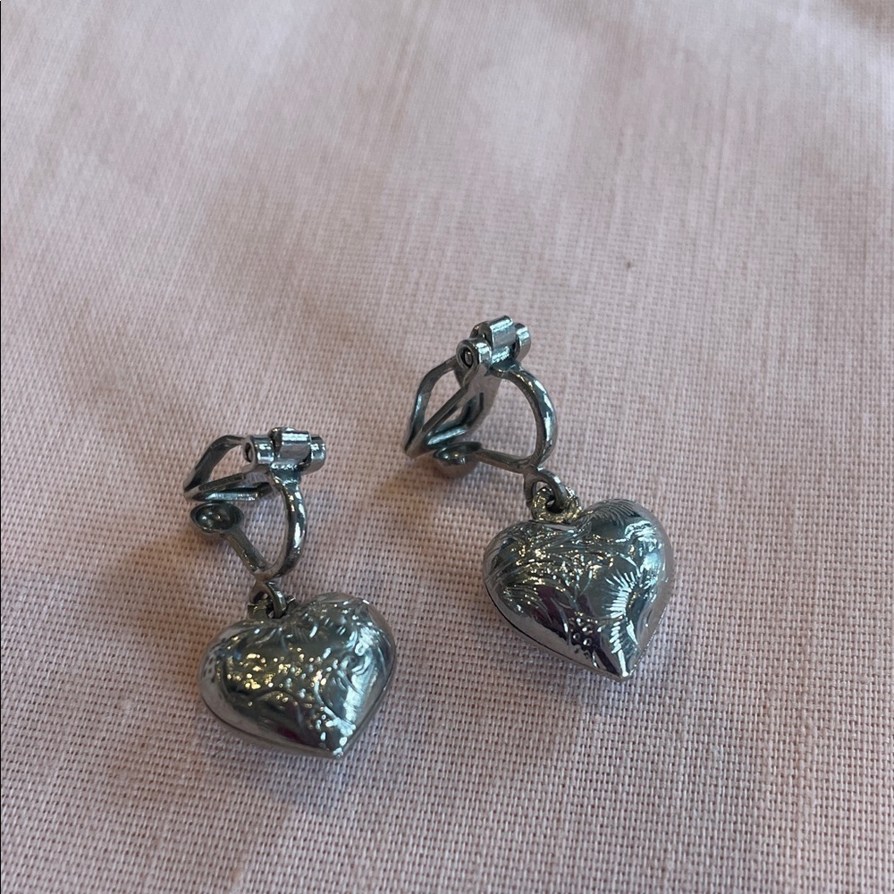 Elegant Silver Heart Earrings vintage